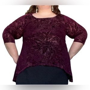 Avenue Velvet Paisley Pluse Size Top — 18/20 — EUC